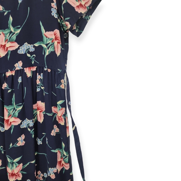 Feminine Floral Maxi Dress Short Sleeve Vintage by Erika - Picture 4 of 9